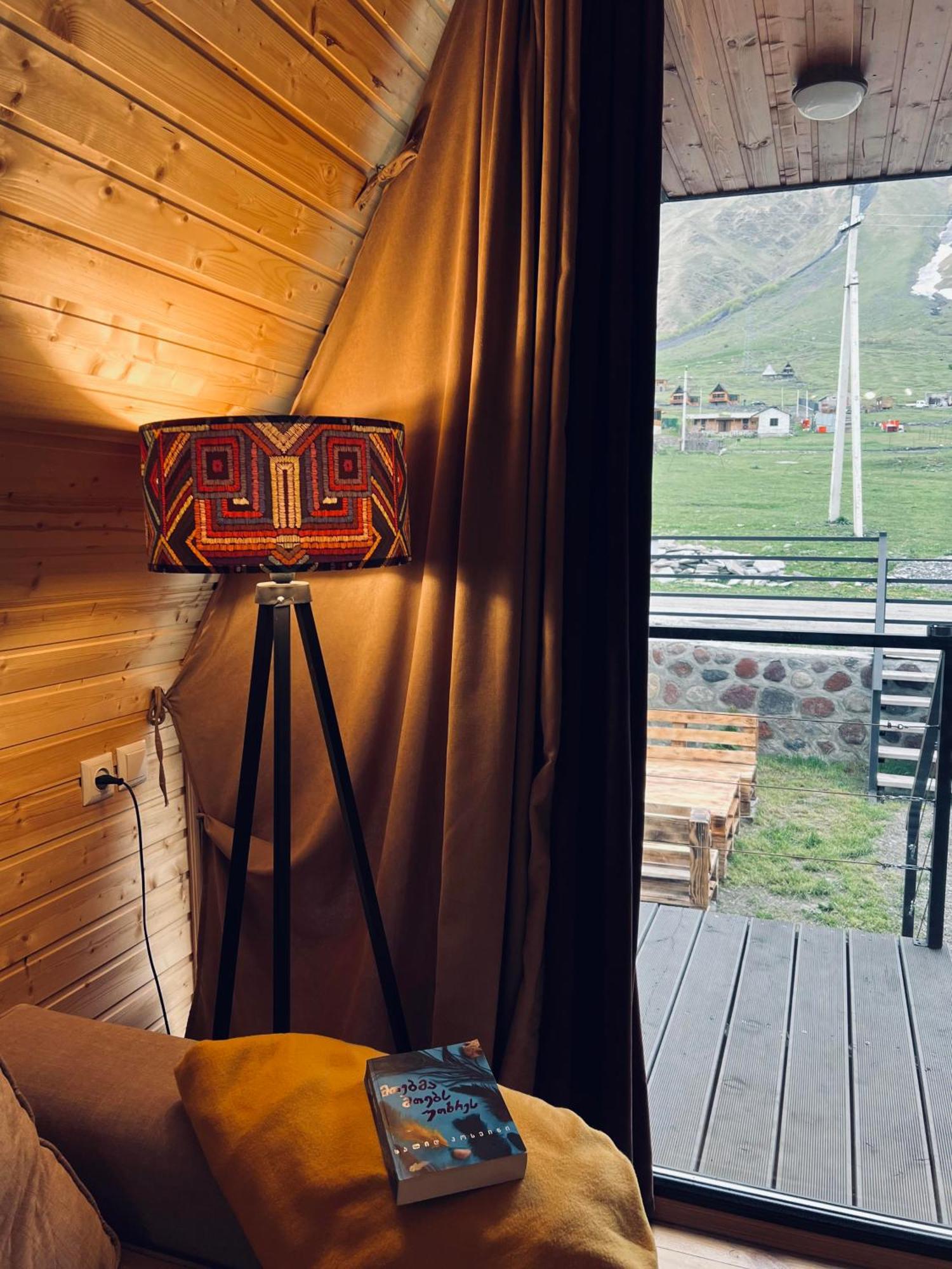 Savalley Kazbegi Luaran gambar